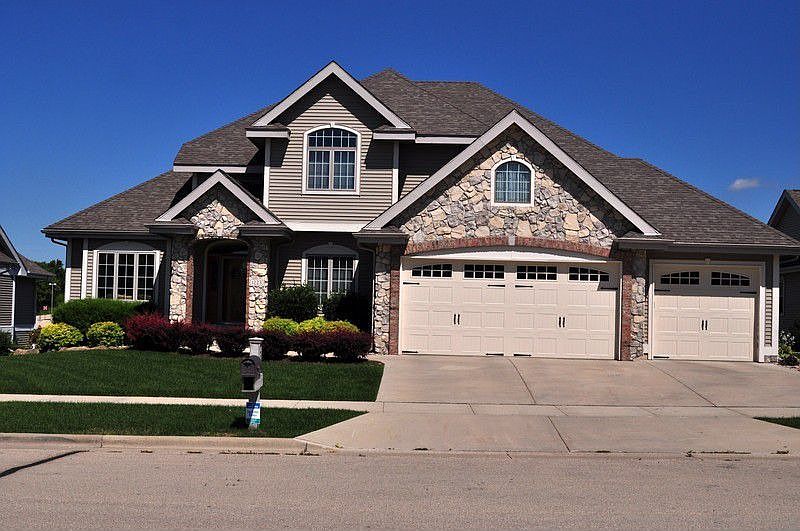 1st image of Dartmouth Dr