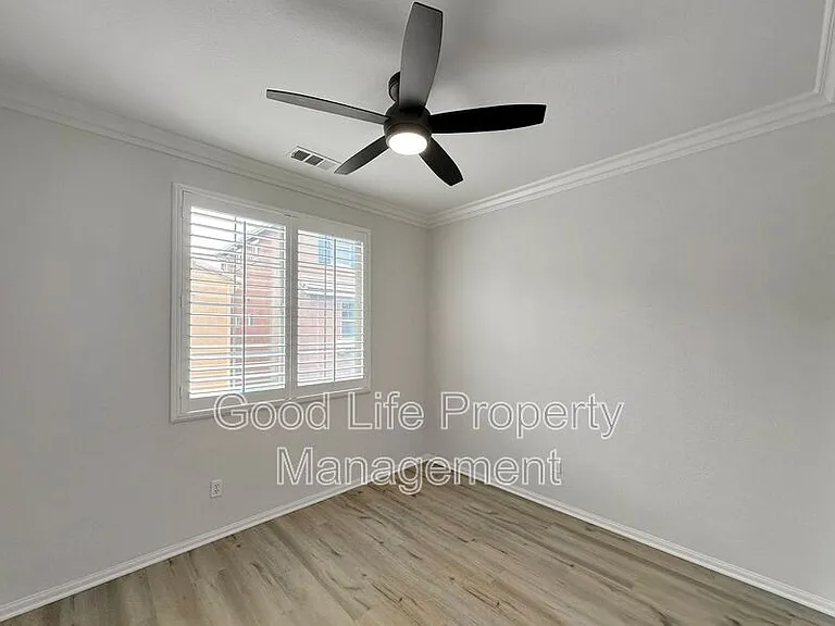 1828 Scarlet Pl — Photo 16