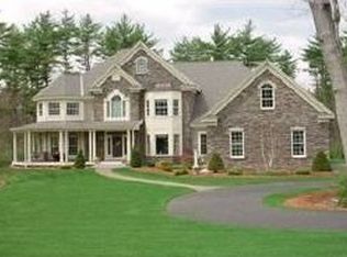 7 Tanglewood Dr, Nashua, NH 03062