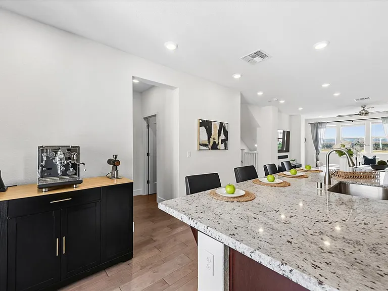 3910 Scottfield St — Photo 19