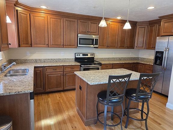 5th image of 16 Brierly Cir Unit 16