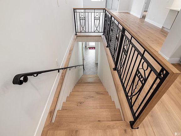 5th image of 2846 Greenwich St