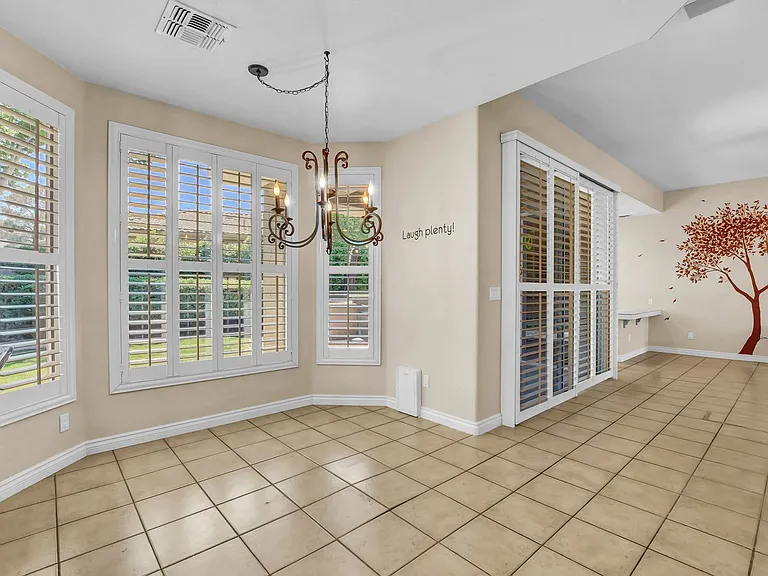 9101 Crystal Lake Ct — Photo 23