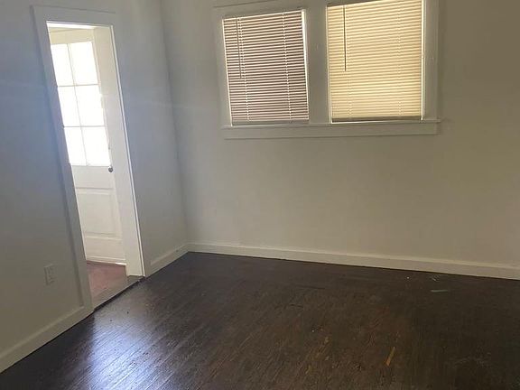 4th image of 420 Roseland Dr