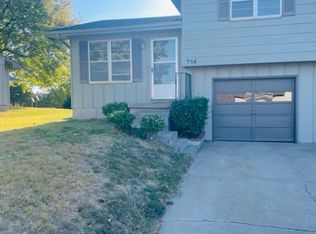 714 Allison Ave, Manhattan, KS 66502