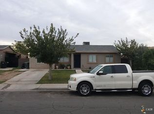 1048 Wozencraft St, Calexico, CA 92231