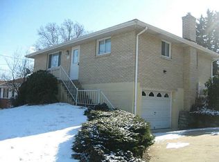 1489 Washington Ave, South Park, PA