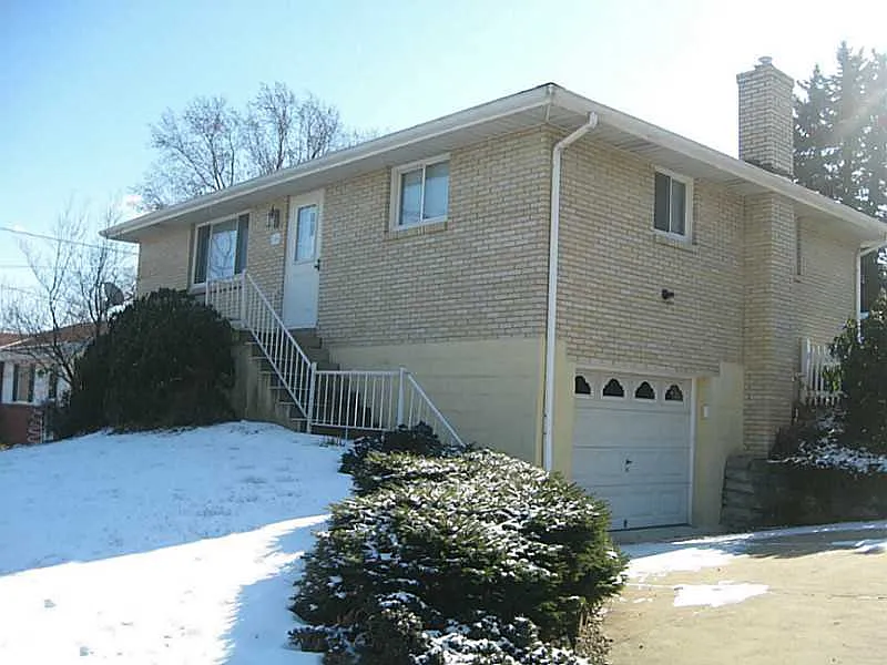 1489 Washington Ave photo 1