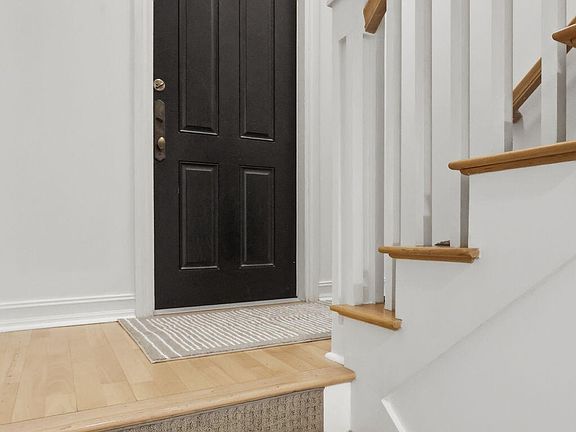 4th image of 349 E Mallory Circle