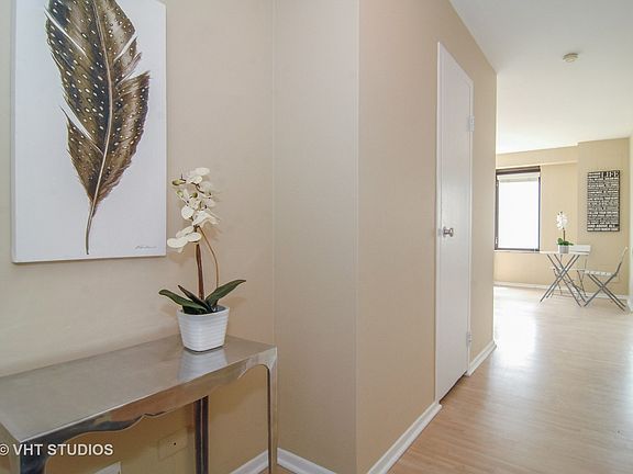 2nd image of 3100 N Lake Shore Dr APT 1006