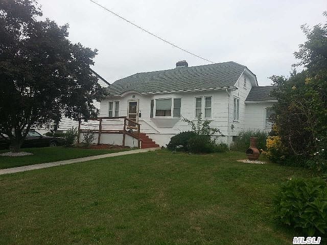 1st image of 102 W Cortland Ave