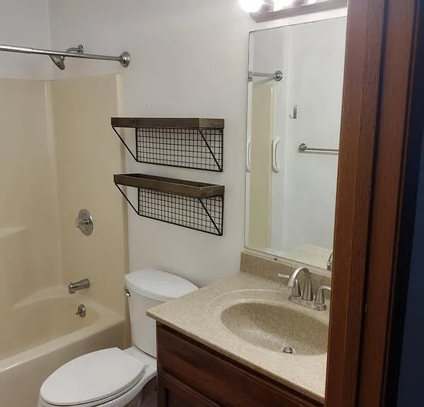 1103 Arthur Ave — Photo 16