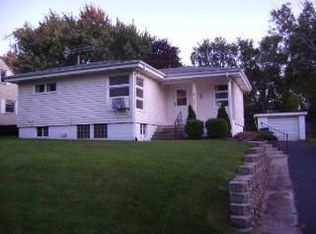 225 Panama St, Hampshire, IL