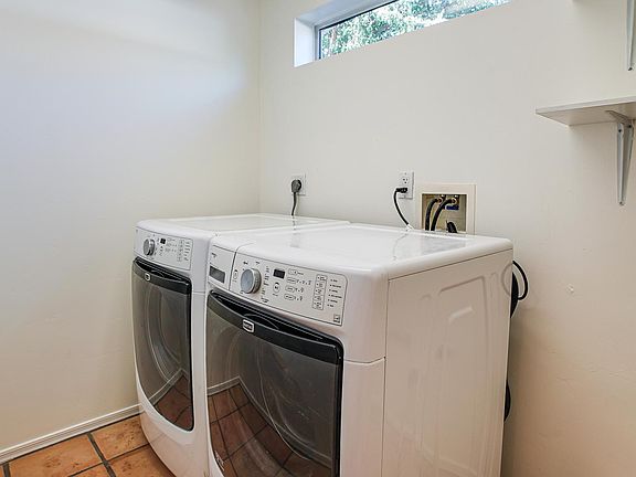 4th image of 1730 S El Camino Dr