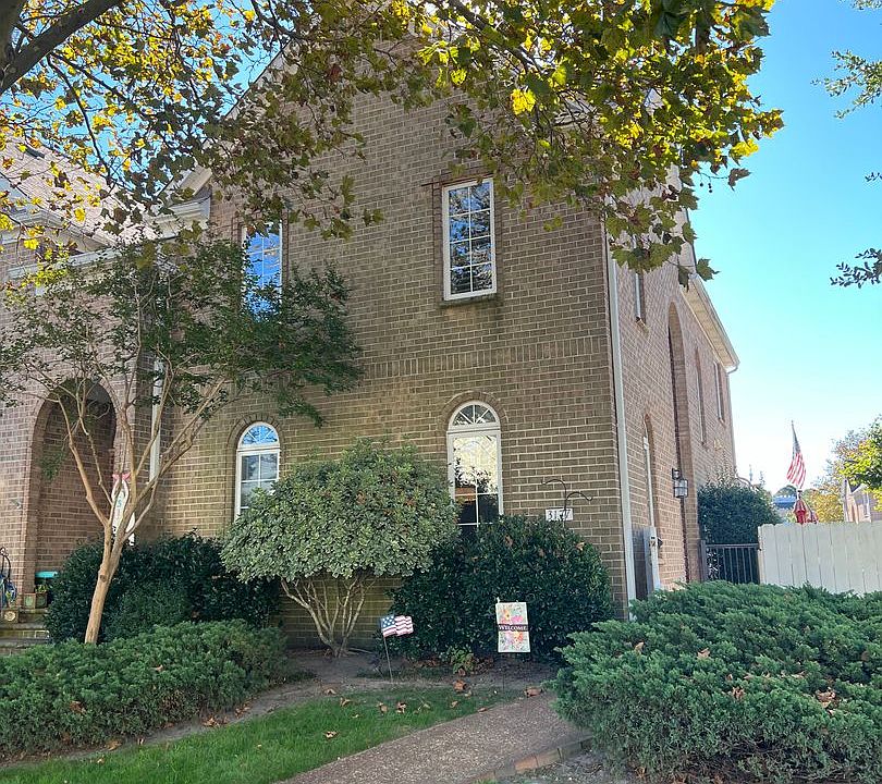 1st image of 3177 Page Ave