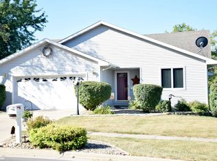 1412 Greenfield Dr, Marshalltown, IA 50158