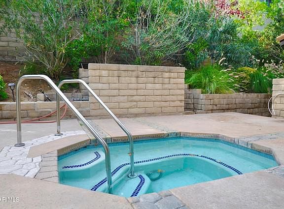 3rd image of 23524 Highland Glen Dr