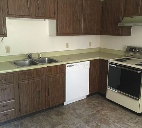 3rd image of 2220 Avenue C