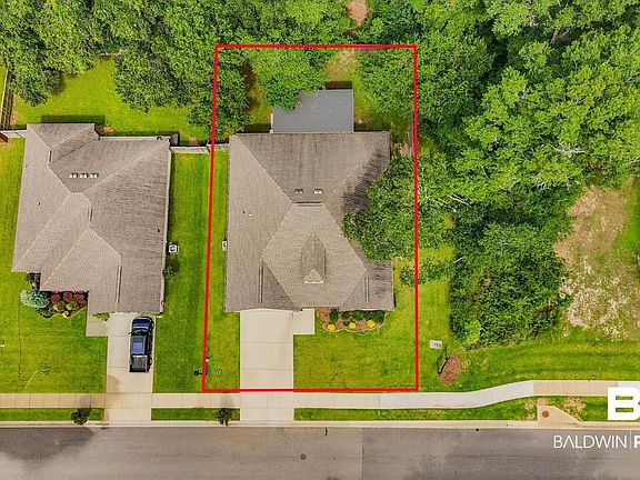 5th image of 293 Bronze St