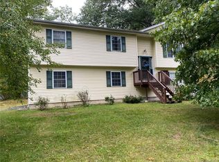 30 Village Dr, Greenwood Lake, NY 10925