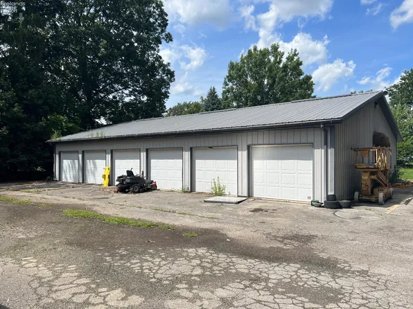 823 E Center St, Bellevue, OH 44811