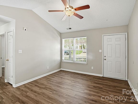 4th image of 2928 Westwinds Ct