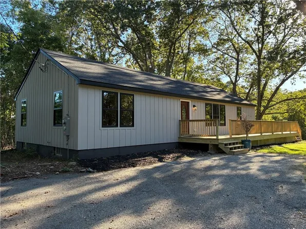 165 Scrabbletown Rd, North Kingstown, RI 02852