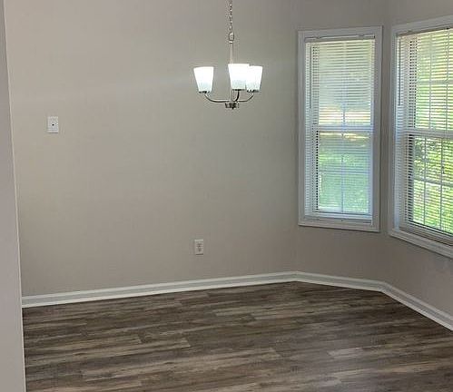 5th image of 603 Adams Landing Ct