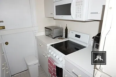 Building Photo - 1643 Commonwealth Ave #8A