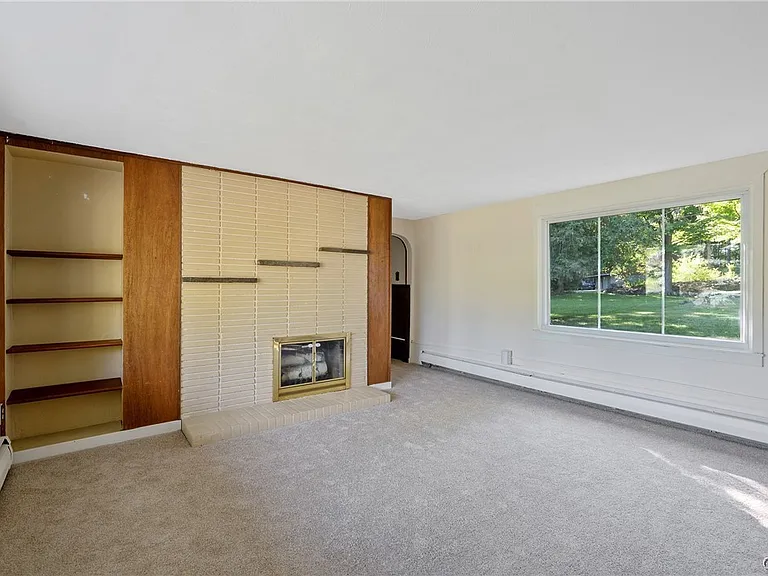 6555 Woodchuck Hill Rd — Photo 8