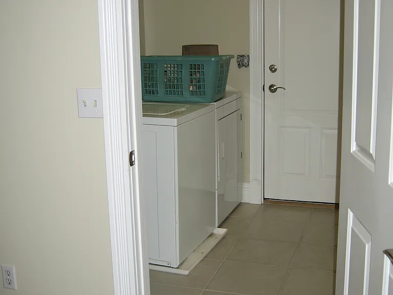 1005 E 750 S — Photo 11
