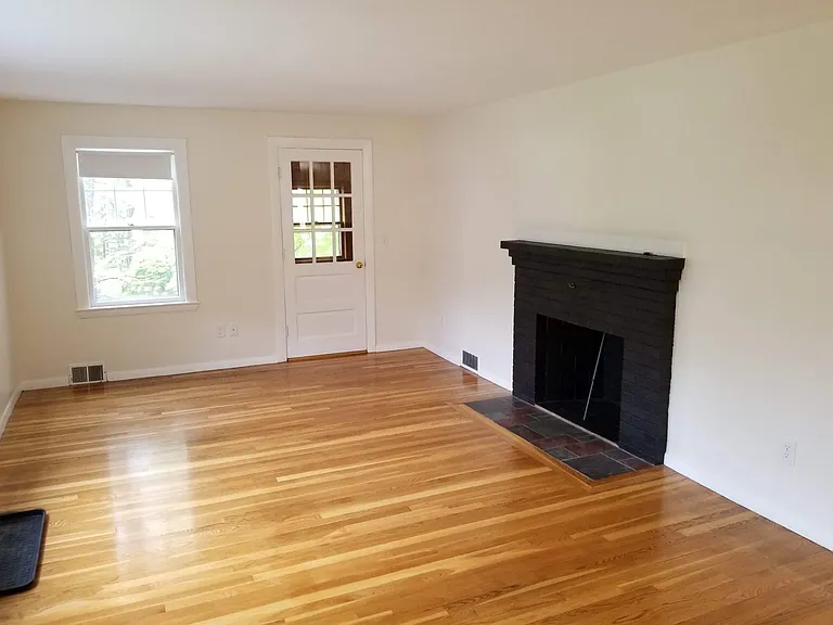 25 Bellevue Rd — Photo 8