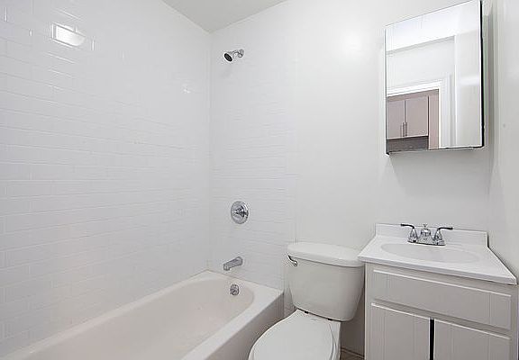 5th image of 15 Essex St APT 13