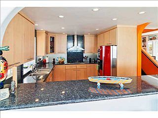 4th image of 2701 Ocean St