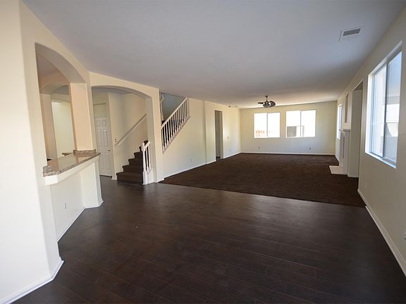 4th image of 24036 Esmeralda Ct