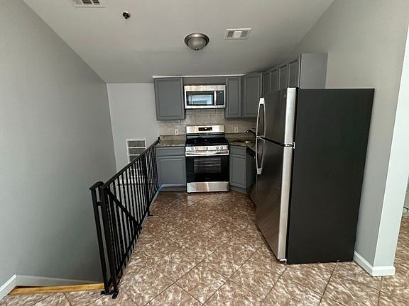 5th image of 812 New York Ave APT 22