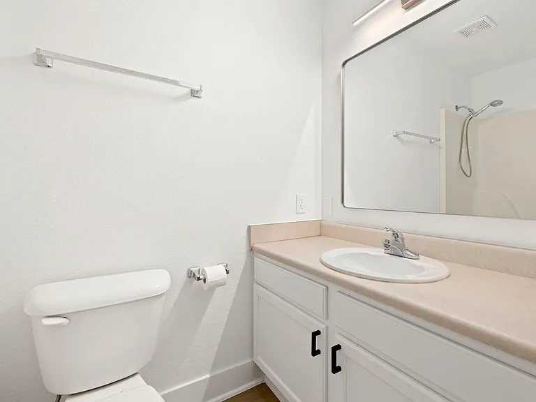 820 SW Arrowhead Dr — Photo 16