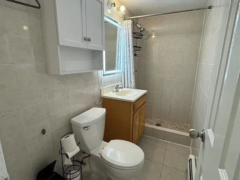 4010 149th St #1 — Photo 3