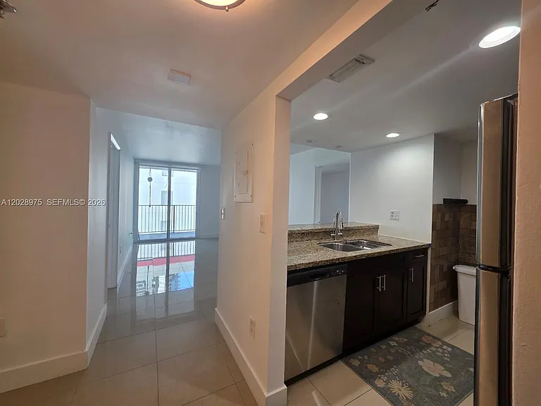 800 N Miami Ave #E-906 — Photo 15