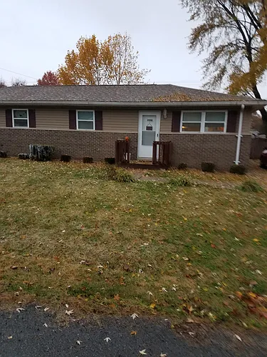 200B E Oak St Photo 1