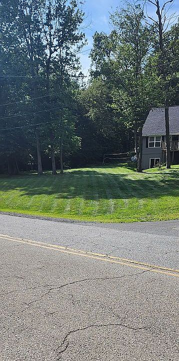 2nd image of 1570 Holtz Road