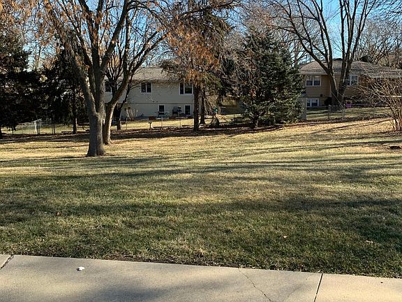 3rd image of 5530 S 42nd Street Ct