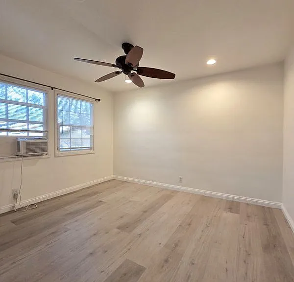 3705 S Victoria Ave — Photo 9