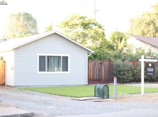 4013 Chestnut Ave, Concord, CA 94519