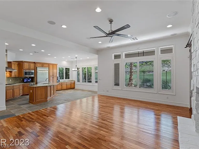 1447 Foothills Village Dr — Photo 13