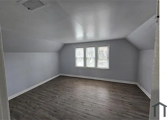 2 bed, $1,050 — Photo 3