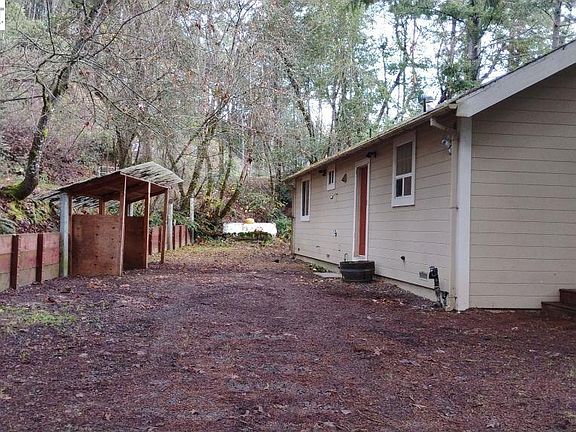 5th image of 28440 Ryan Creek Rd