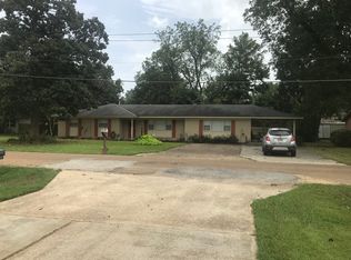 707 W Gresham St, Indianola, MS 38751