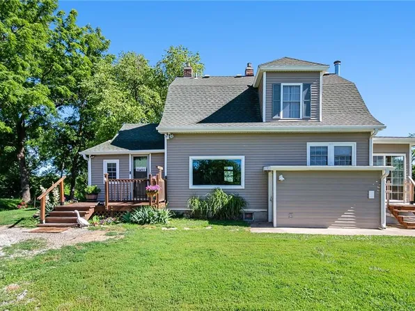 1602 Oscar St, Saint Joseph, MO 64505
