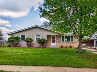 3913 64th St, Urbandale, IA 50322